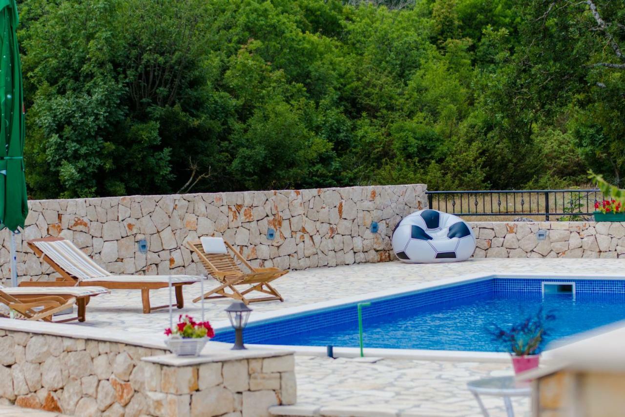 Relaxing Dalmatian House In Village Ljubitovica Exterior photo